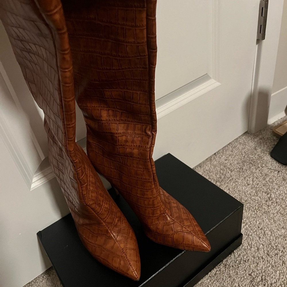 Thigh high Croc es Bossed size 8 - Picture 4 of 6